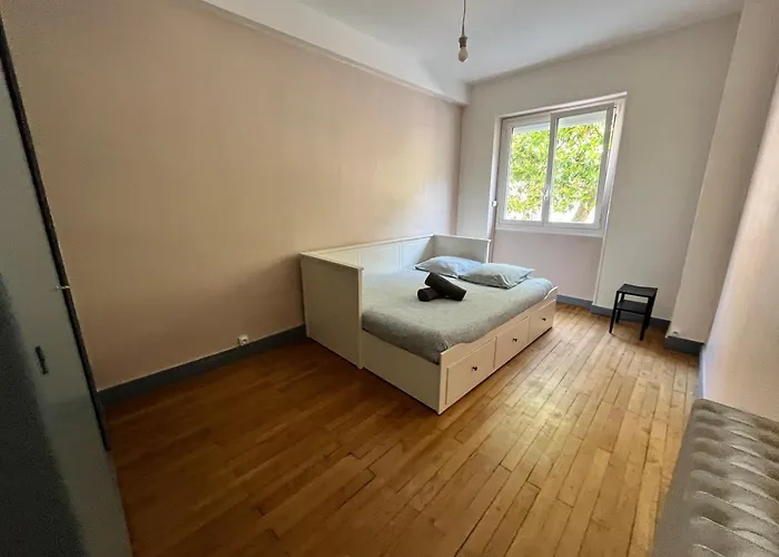 Gloriette 4pers Tv Et Wifi Nantes